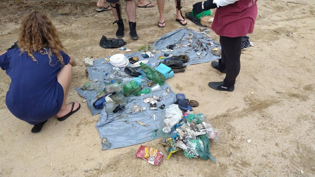 Plástico coletado em Balneário Camboriú