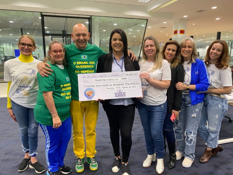 Escola de Brusque que atende crian&ccedil;as com S&iacute;ndrome de Down recebeu R$ 45 mil do Troco Solid&aacute;rio. – Foto: Divulga&ccedil;&atilde;o/Assessoria de imprensa/ND