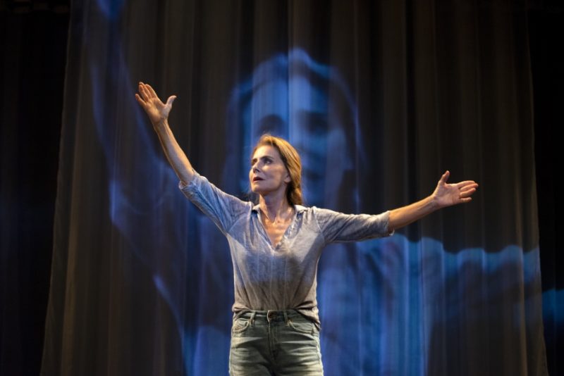 Mait&ecirc; Proen&ccedil;a estrela “O Pior de Mim” no Teatro &Aacute;lvaro de Carvalho – Foto: Divulga&ccedil;&atilde;o/ “O Pior de Mim”/ ND