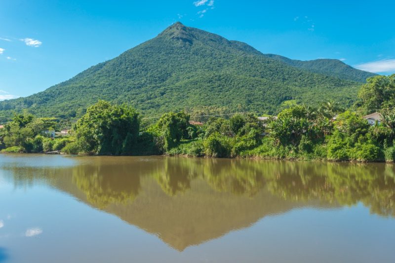 Morro da Cambirela, no Parque Estadual da Serra do Tabuleiro, em Palho&ccedil;a – Foto: Secretaria de Turismo de Palho&ccedil;a – SETUR/Divulga&ccedil;&atilde;o