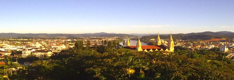 Gaspar, no Vale do Itaja&iacute;, amanheceu com sol – Foto: NDTV