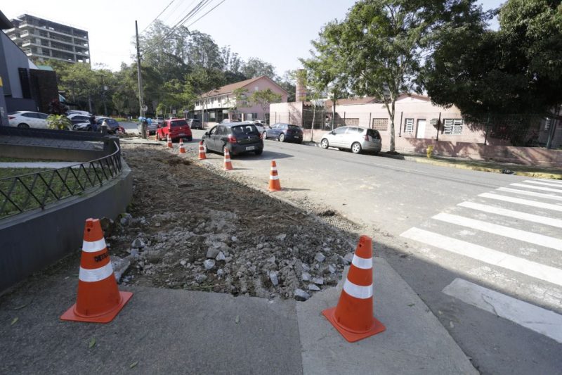 obra em rua de joinville