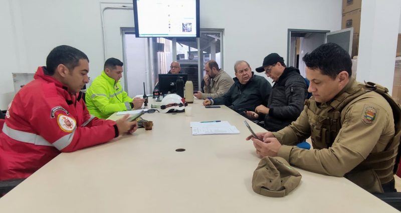 Reuni&atilde;o em S&atilde;o Francisco do Sul&nbsp; – Foto: Prefeitura de S&atilde;o Francisco do Sul