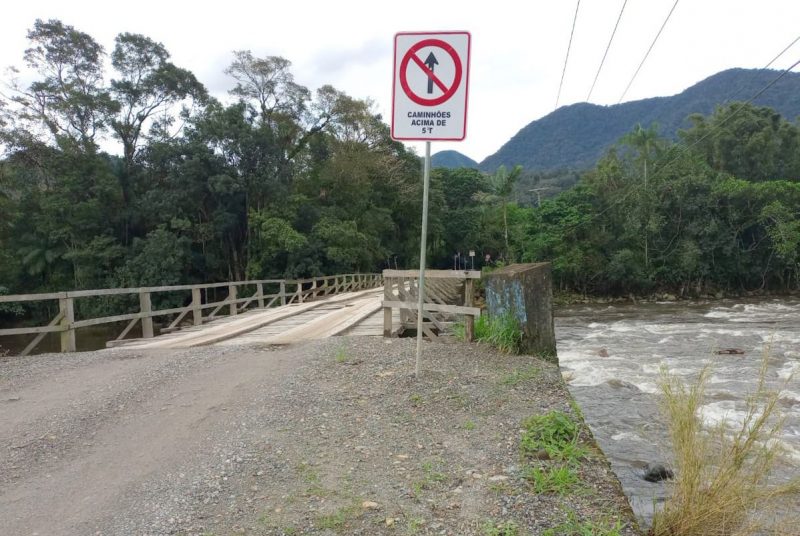 Obras na Ponte baixa no Quiriri em Joinville