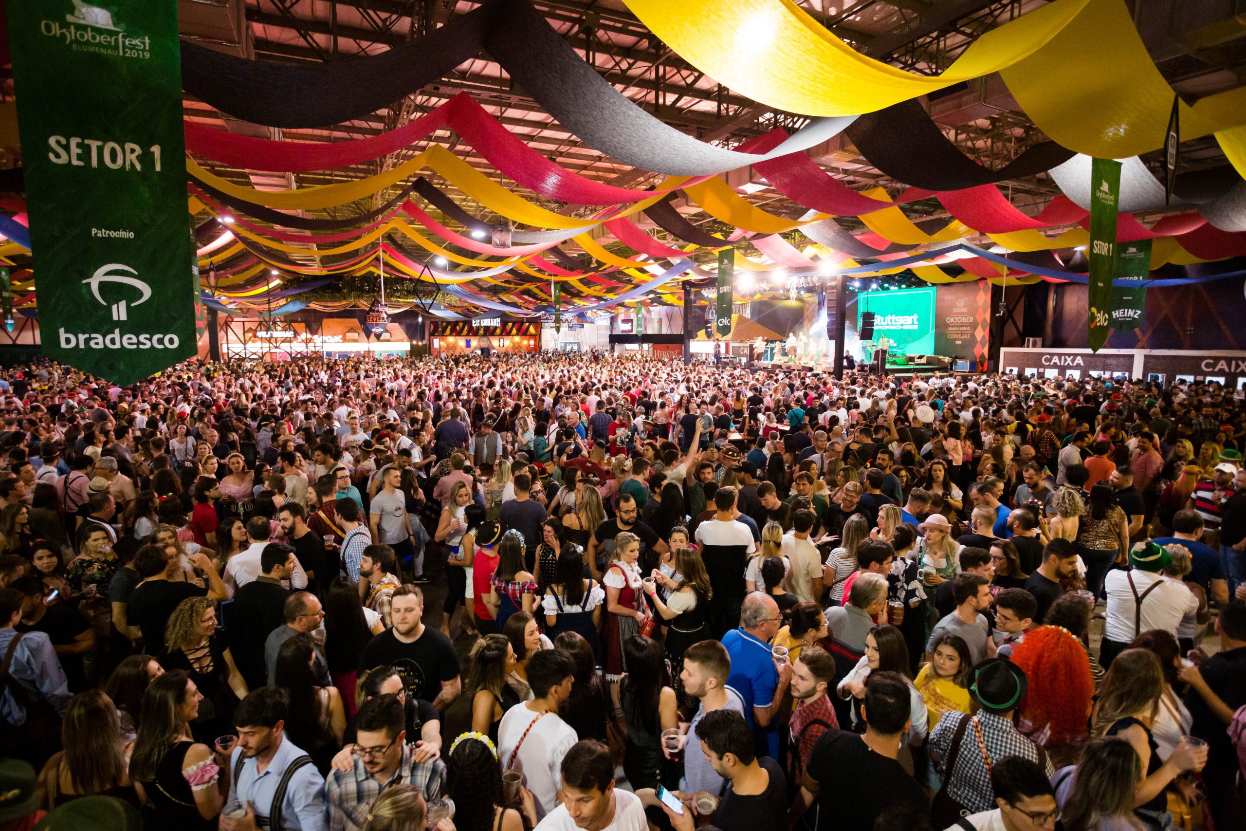 RexturAdvance reúne agentes de SC na Oktoberfest Blumenau