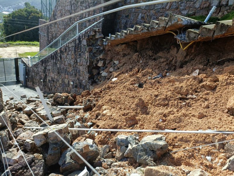 muro despencou em florianópolis