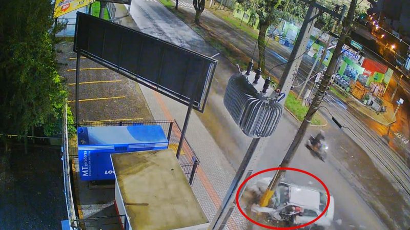 O carro estava em alta velocidade. – Foto: Reprodu&ccedil;&atilde;o/ND