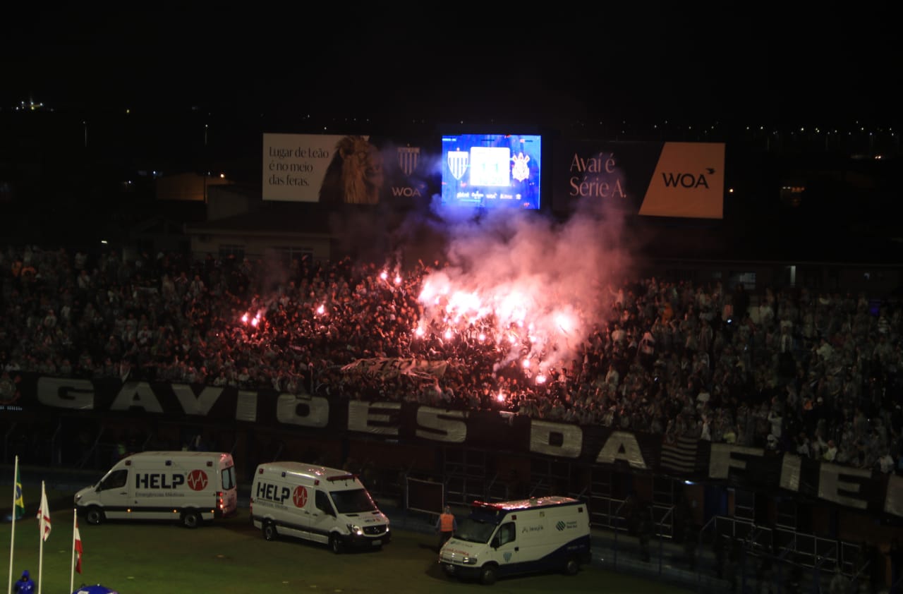 VÍDEO) A reação da torcida do Corinthians com o gol de empate