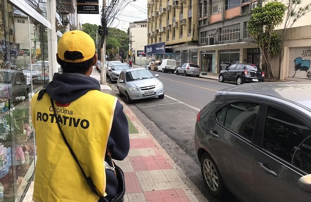 O atual modelo de cobran&ccedil;a do estacionamento rotativo de Crici&uacute;ma &eacute; muito criticado. – Foto: Divulga&ccedil;&atilde;o