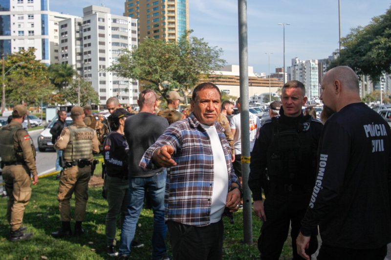 Sebasti&atilde;o estava retornando de um passeio no Rio Grande do Sul quando sofreu danos no seu carro – Foto: Leo Munhoz/ND