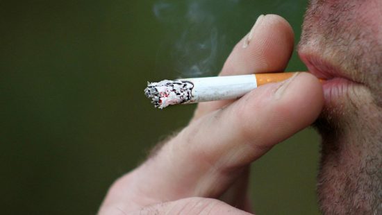 É proibido fumar: Santa Catarina veta cigarro em parques e playgrounds