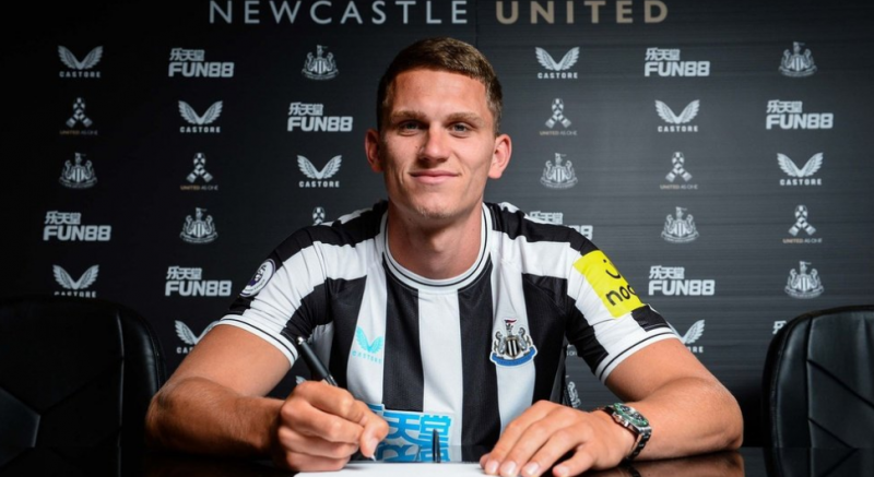 Clubes europeus lucraram fortunas nesta janela – Foto: Newcastle/Divulga&ccedil;&atilde;o