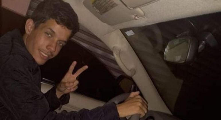 Jovem desaparece no litoral de S&atilde;o Paulo enquanto fazia fotos com os irm&atilde;os – Foto: R7/Divulga&ccedil;&atilde;o/ND