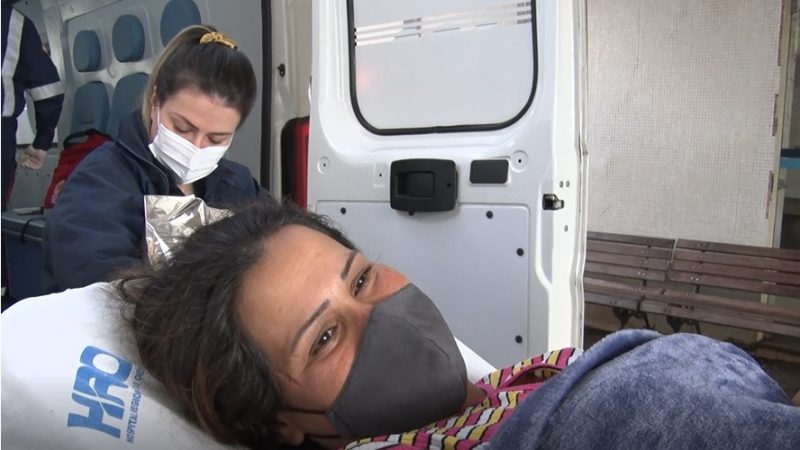 A m&atilde;e comemora o nascimento da menina. – Foto: Jair Correia/NDTV Chapec&oacute;