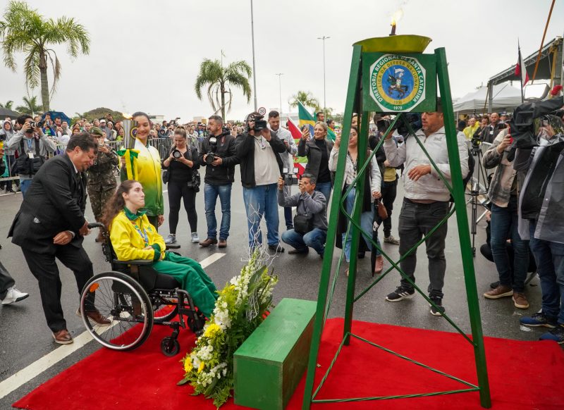 Desfile cívico-militar de 7 de setembro em Florianópolis
