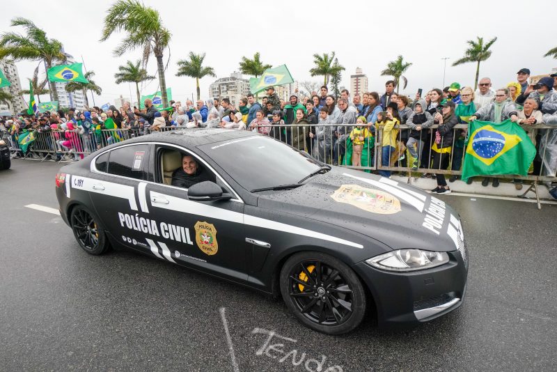 Desfile cívico-militar de 7 de setembro em Florianópolis