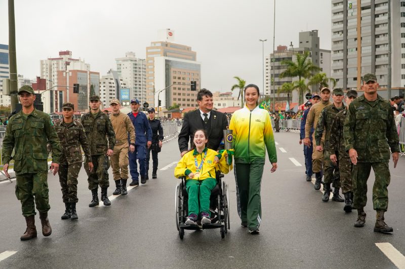 Desfile cívico-militar de 7 de setembro em Florianópolis