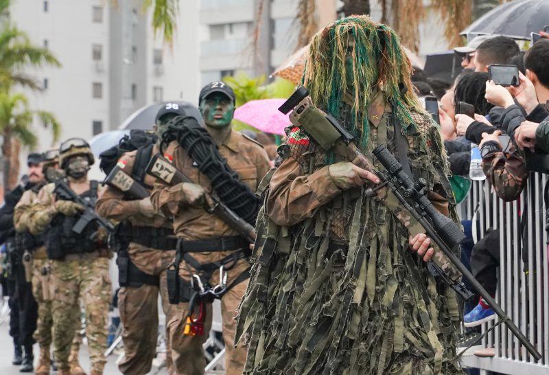 Desfile cívico-militar de 7 de setembro em Florianópolis