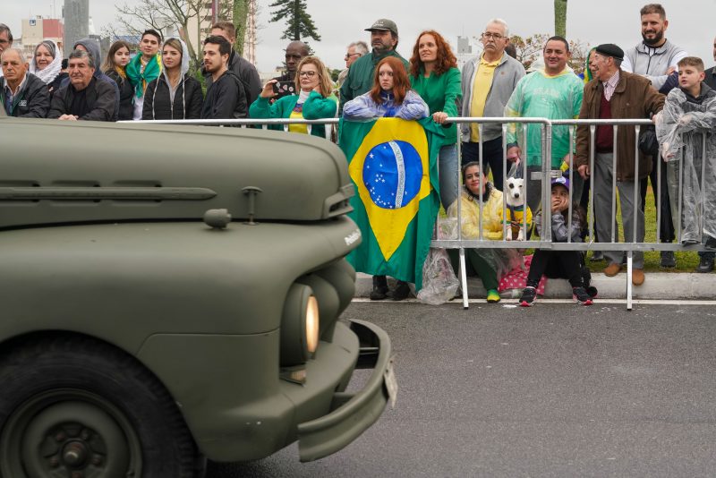 Desfile cívico-militar de 7 de setembro em Florianópolis