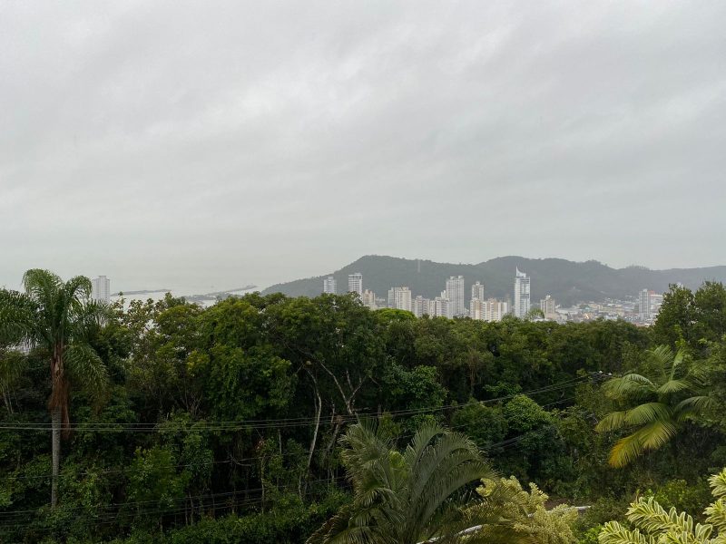 Previs&atilde;o &eacute; de mar&eacute; alta em alguns pontos de Itaja&iacute; nesta ter&ccedil;a-feira – Foto: Reprodu&ccedil;&atilde;o/Carlos Cidral