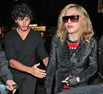 Ex de Madonna, Jesus Luz desembarca em Balne&aacute;rio Cambori&uacute; – Foto: Reprodu&ccedil;&atilde;o/Internet