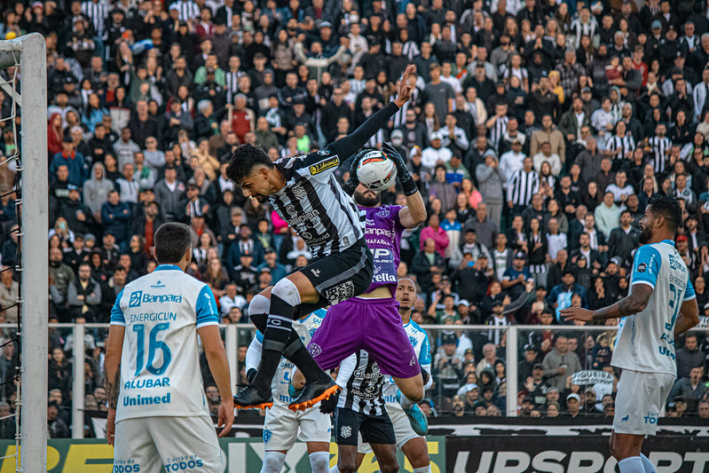 Uma vit&oacute;ria pode colocar o Figueirense na S&eacute;rie B – Foto: Patrick Floriani/FFC/Divulga&ccedil;&atilde;o/ND