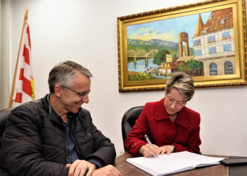 Solenidade aconteceu na ultima quarta-feira – Foto: Divulga&ccedil;&atilde;o/Prefeitura de Blumenau/ND