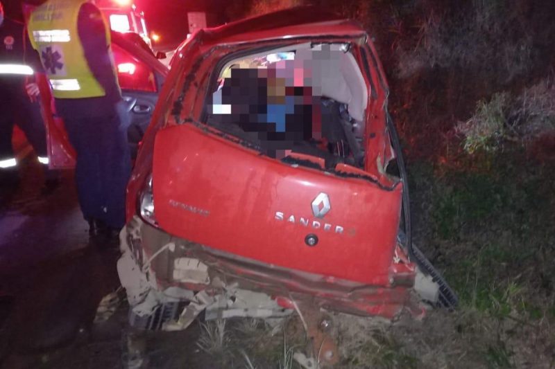 Motorista foi encontrado sem vida dentro do carro – Foto: Corpo de Bombeiros Militar/Divulga&ccedil;&atilde;o