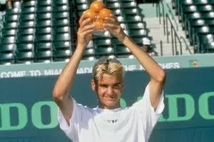 Federer deu as primeiras raquetadas aos 8 anos e com 11 anos ele j&aacute; figurava como um dos melhores tenistas juniores da su&iacute;&ccedil;a. – Foto: Divulga&ccedil;&atilde;o/ND
