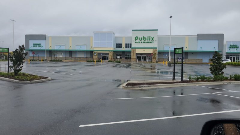Em Orlando, supermercados amanheceram fechados nesta quinta-feira (29). &mdash; Foto: Jo&atilde;o Maciel/Arquivo Pessoal/Divulga&ccedil;&atilde;o/ND