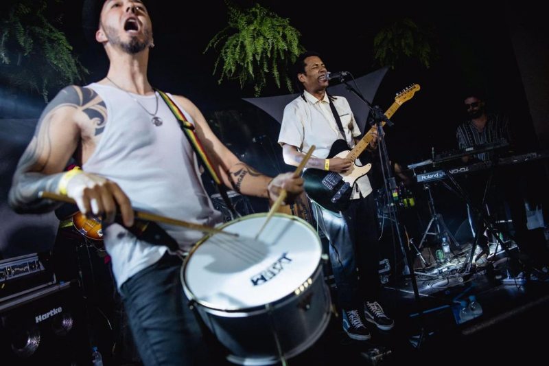 Banda do Ben, em homenagem a Jorge Ben Jor, faz show neste s&aacute;bado (10) no MULTI Open Shopping – Foto: Divulga&ccedil;&atilde;o/Banda do Ben/ND