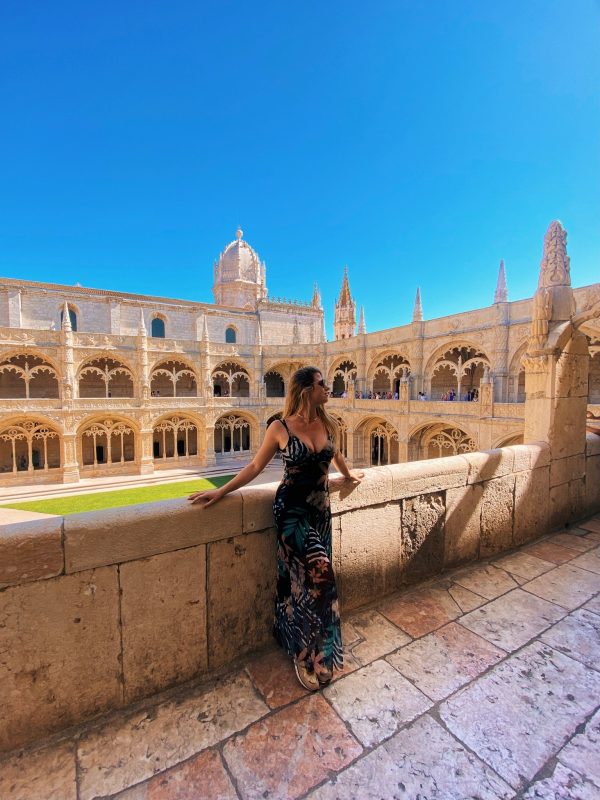 Cantora, compositora, professora e criadora do método de Canto Intuitivo, Bea Dummer cede entrevista mais do que exclusiva ao Mundo Maria 