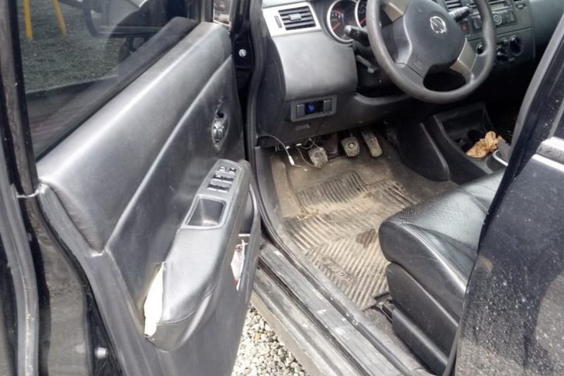 Jovem foi assassinado ao lado do carro, na &aacute;rea de festas do condom&iacute;nio – Foto: PM/Divulga&ccedil;&atilde;o/ND