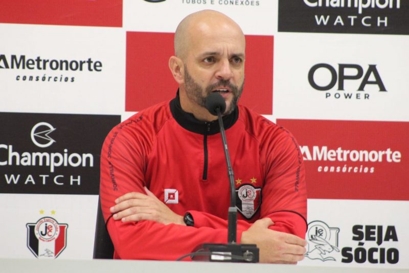 Jerson Testoni n&atilde;o comanda o time no jogo de s&aacute;bado (24) – Foto: Gustavo Mej&iacute;a/Divulga&ccedil;&atilde;o/ND