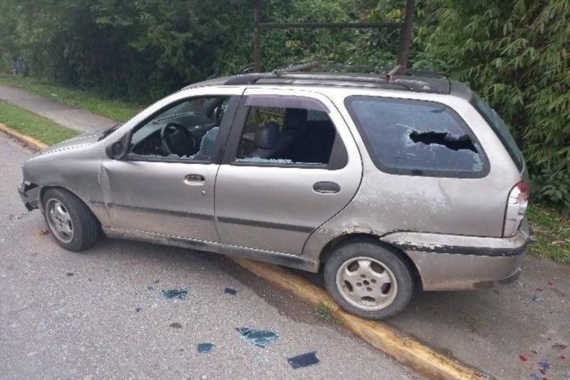 Dono reconheceu carretinha furtada, perseguiu suspeitos e conseguiu capturar um deles na zona Leste de Joinville – Foto: PM/Divulga&ccedil;&atilde;o/ND