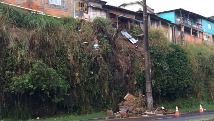 Uma faixa da Avenida Governador Ivo Silveira est&aacute; interditada nesta manh&atilde; – Foto: GMF/Divulga&ccedil;&atilde;o/ND