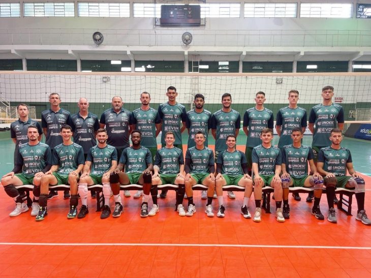 A equipe de v&ocirc;lei masculino da UNOESC &eacute; atual campe&atilde; do JUB’s e vai em busca do hepta – Foto: Prefeitura de Chapec&oacute;/ Divulga&ccedil;&atilde;o / ND