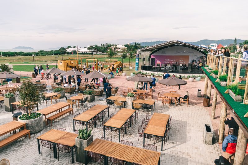 Open Shopping inaugurou um novo ambiente, a Plataforma Lounge, pr&oacute;ximo ao Passeio dos Namorados – Foto: Divulga&ccedil;&atilde;o