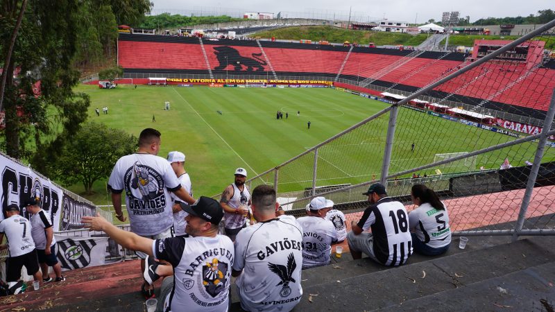 Torcida do Figueirense marca presen&ccedil;a no Barrad&atilde;o – Foto: Ian Sell/ND