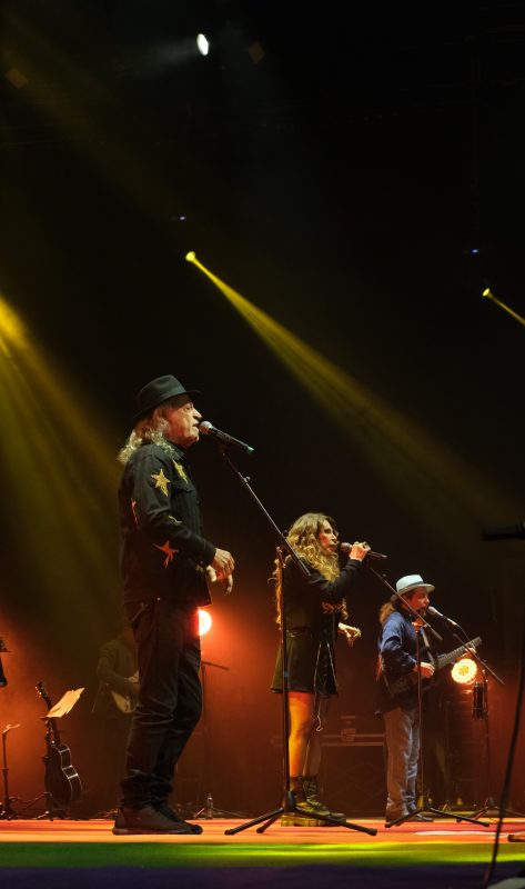 Alceu Valen&ccedil;a, Elba Ramalho e Geraldo Azevedo ao som de “Anuncia&ccedil;&atilde;o” – Foto: Ada Bahl/ND