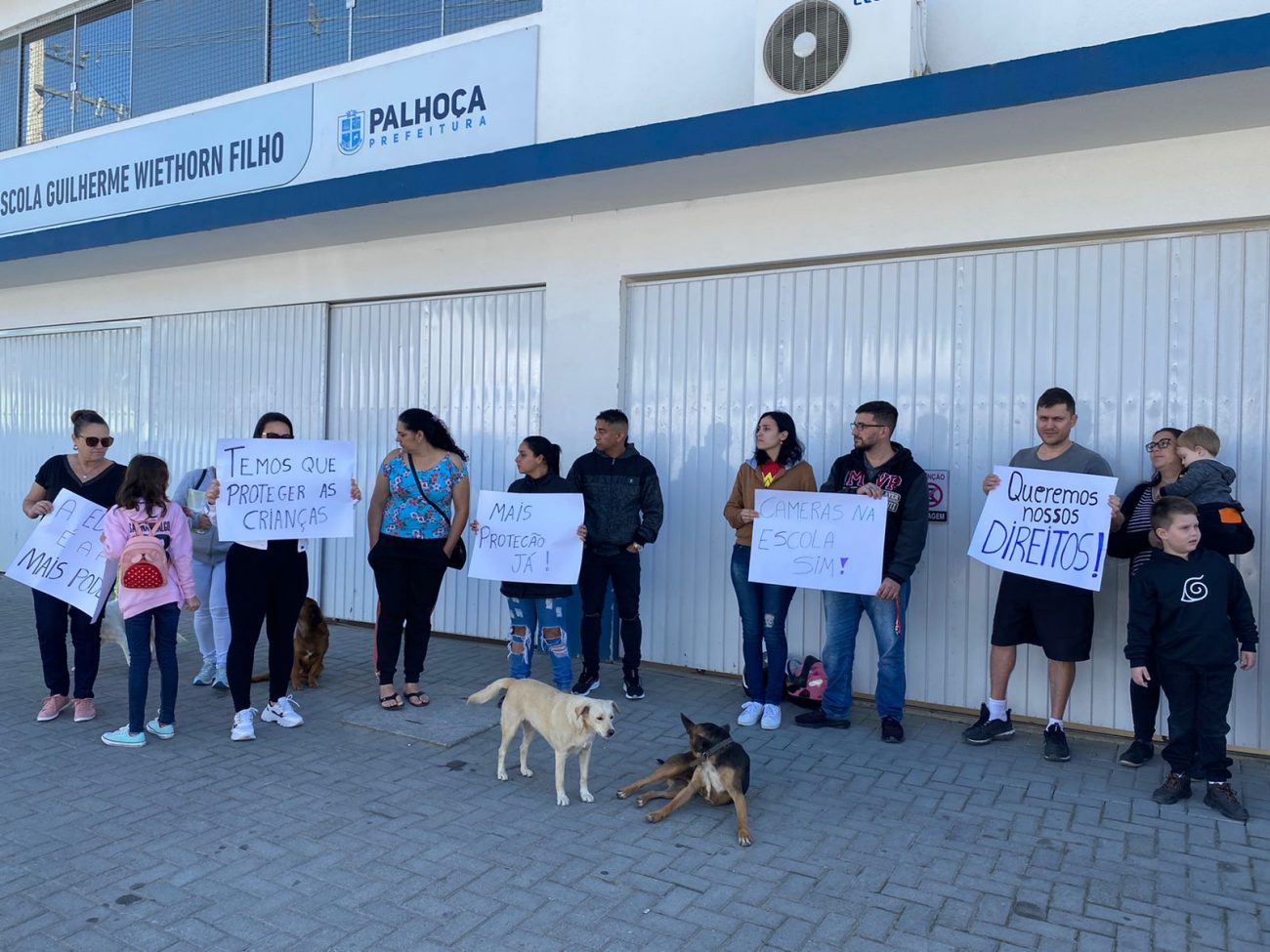 Escola de Palhoça já registrou 15 boletins de ocorrência por vandalismo em  2013