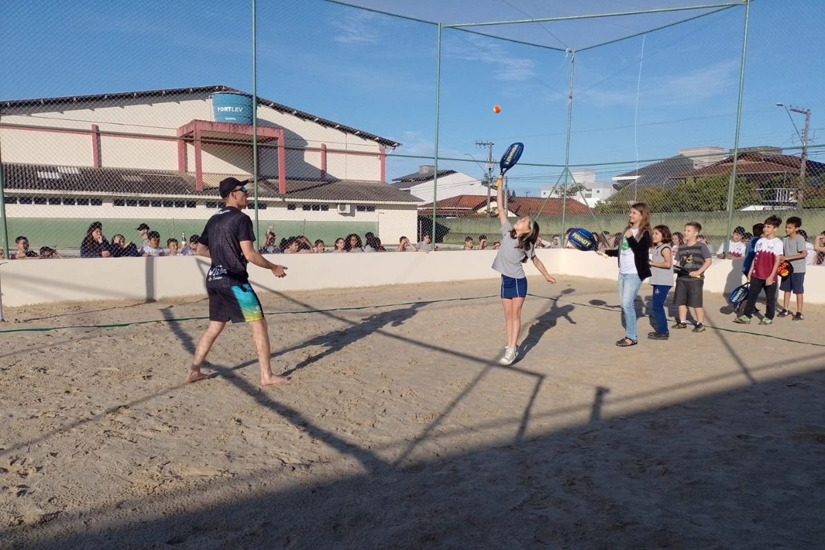 SC terá dez novas arenas esportivas para prática de beach tennis; veja onde