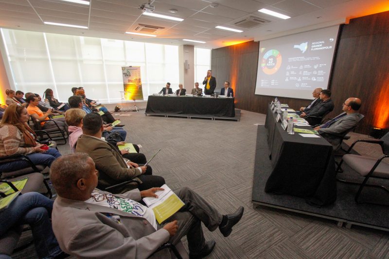 Facisc reuniu candidatos em sua sede – Foto: Leo Munhoz/ND