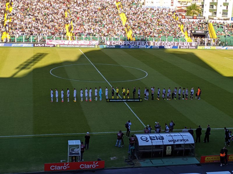 Figueirense fica mais um ano na S&eacute;rie C do futebol brasileiro- Foto: Ian Sell/ND