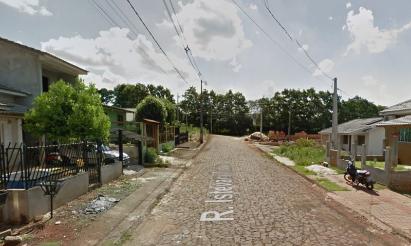 Crime ocorreu na rua Estev&atilde;o Tubin. – Foto: Google Street View/Reprodu&ccedil;&atilde;o/ND