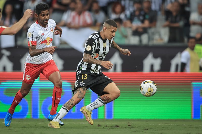 Arana sofreu grave lesão contra o RB Bragantino