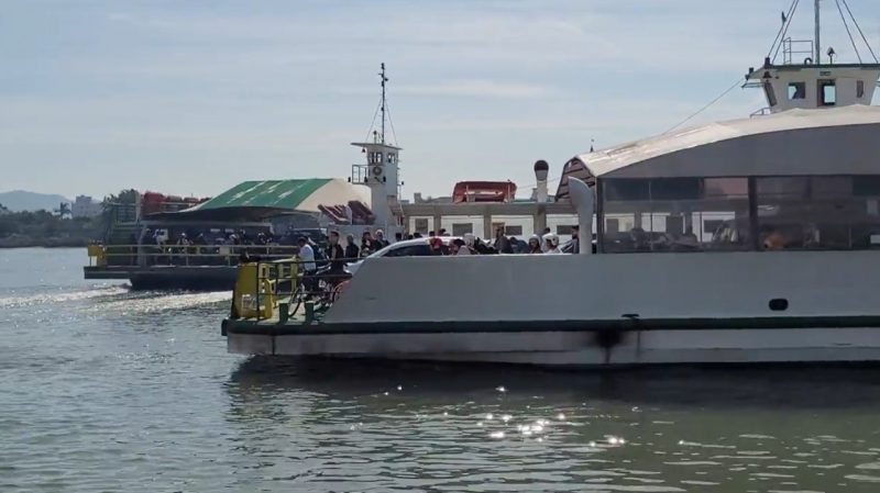 Ilegalidades no ferry boat de Itaja&iacute; e Navegantes se arrasta h&aacute; d&eacute;cadas – Foto: Reprodu&ccedil;&atilde;o/NDTV