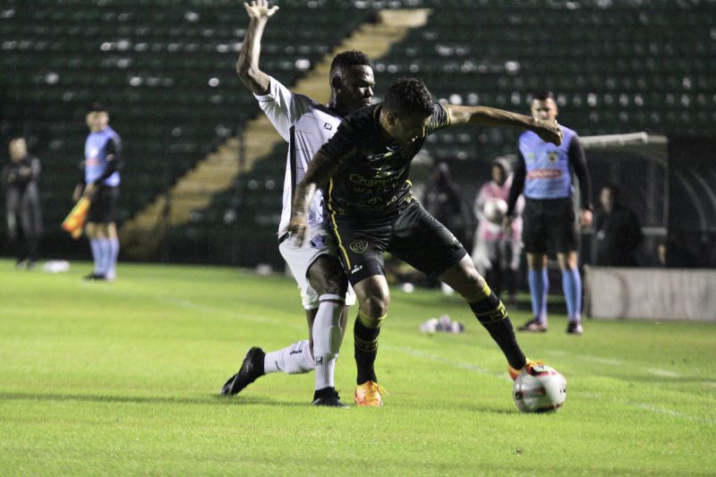 Time reserva do Figueirense perder para o Joinville no Scarpelli – Foto: Patrick Floriani/FFC