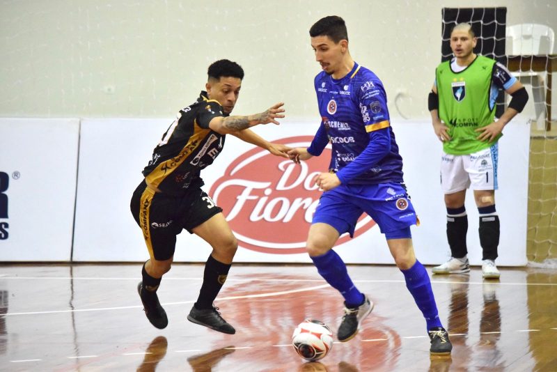 Joa&ccedil;aba est&aacute; agora em segundo com 21 pontos, mesmo n&uacute;mero de pontos do terceiro colocado Tubar&atilde;o, e a 9 do l&iacute;der JEC. – Foto: Divulga&ccedil;&atilde;o/Federa&ccedil;&atilde;o Catarinense de Futsal