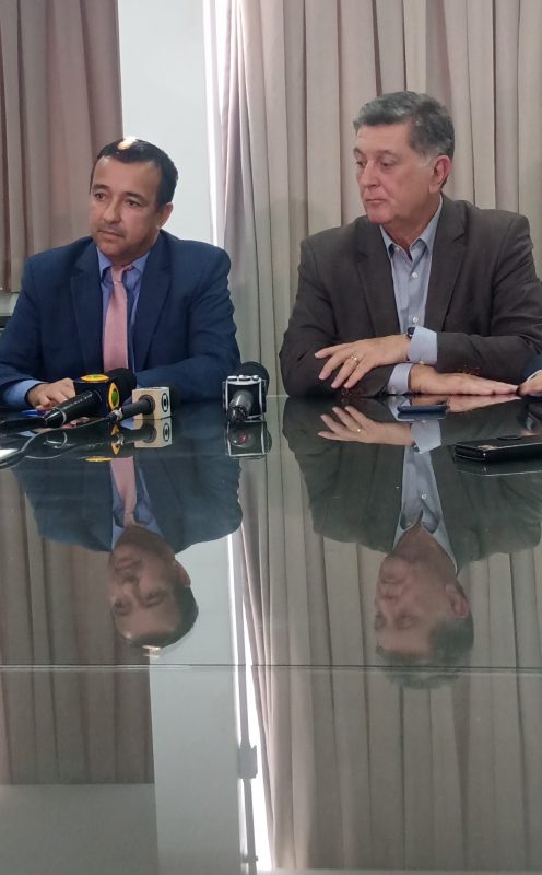 Roberto Katumi, presidente da C&acirc;mara, Top&aacute;zio Neto, prefeito de Florian&oacute;polis – Foto: F&aacute;bio Gadotti/ND